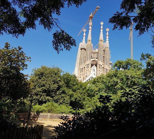 Plaza de Gaudí